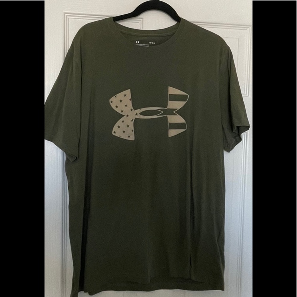 Mens Under Armour T-Shirt